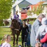 Stavìní máje v Holici u Olomouce